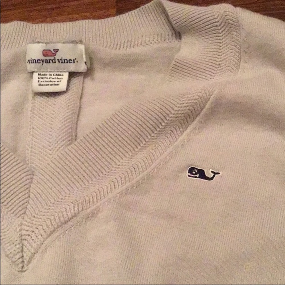 Vineyard vine cream sweater
